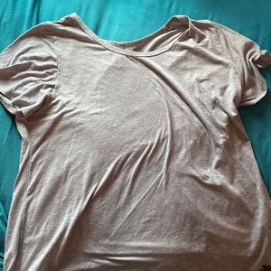 light grey tee shirt